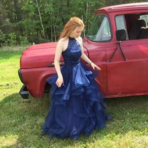 Meet your Posher, Daphnie